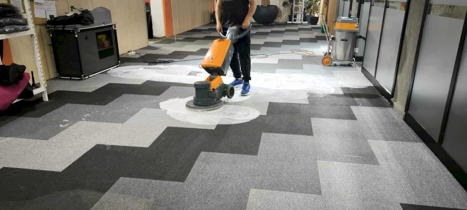 Kuru Küpük Ofis Halı Yıkama